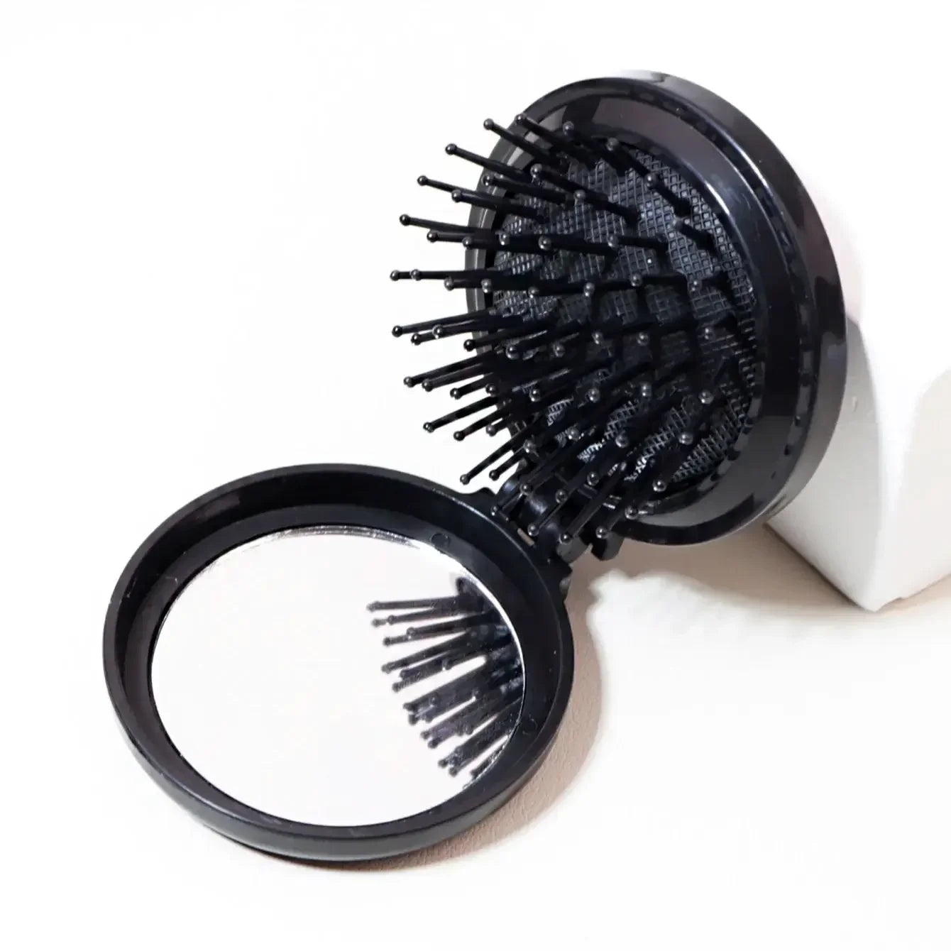 Mini Folding Hair Brush - מברשת שיער מתקפלת עם מראה